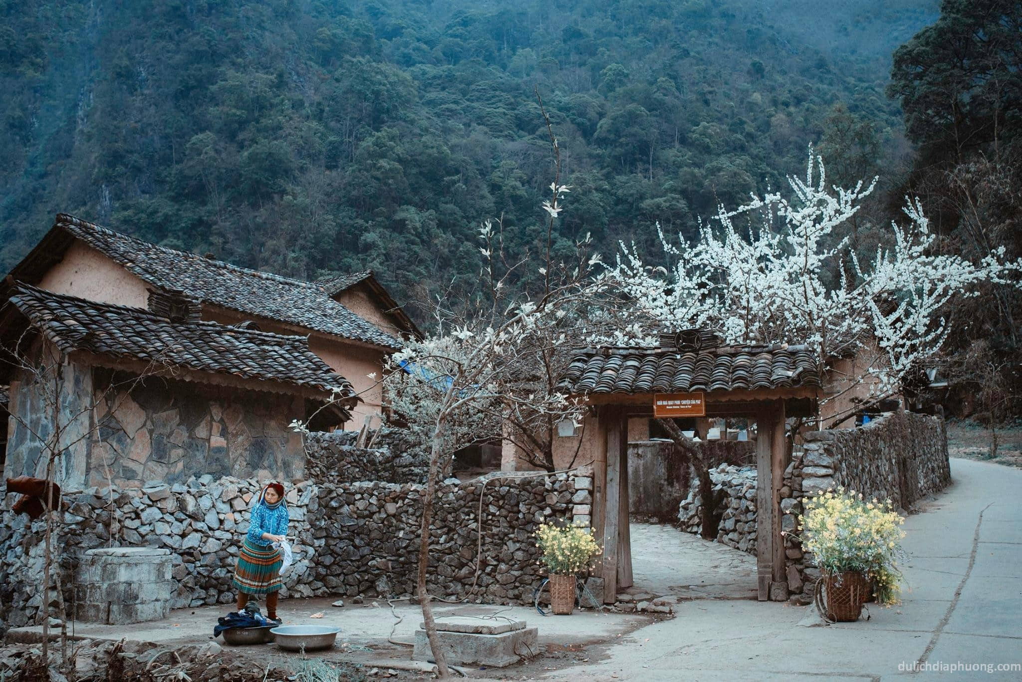 Phố cổ Đồng Văn, một góc rêu phong nơi cao nguyên Hà Giang - Hương Anh  Tourist
